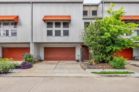 Photo of 1319 Arthur Street, Houston, TX 77019 (MLS # 9144799)