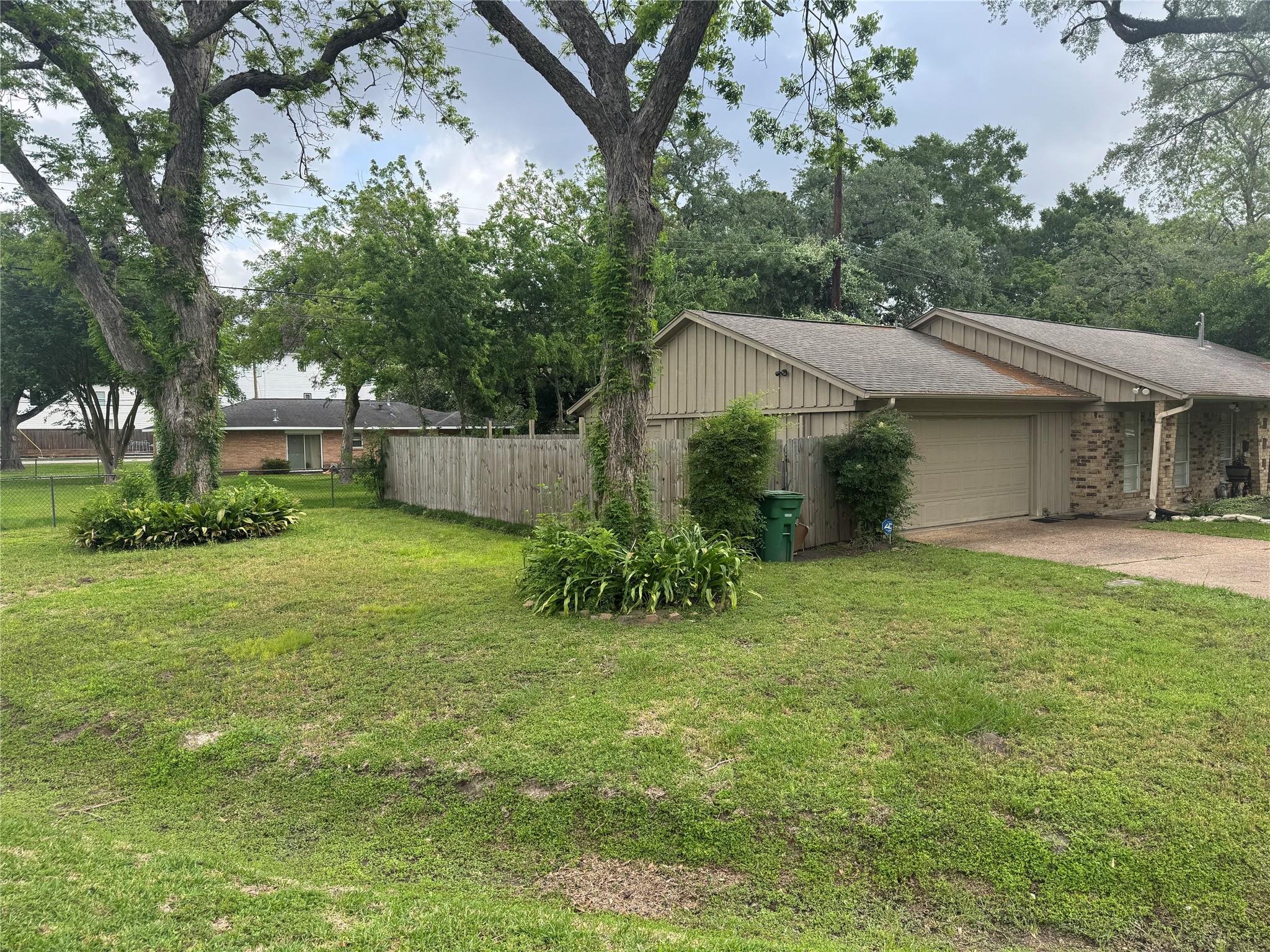 9386 Livernois Road