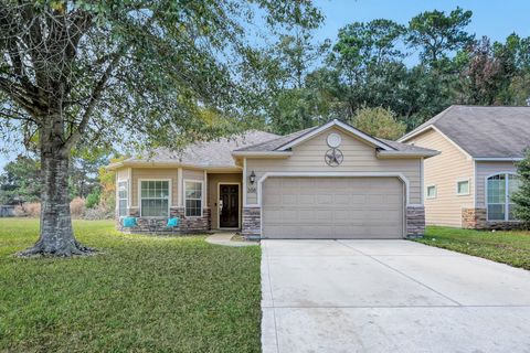 Photo of 208 Summer Pine Court, Conroe, TX 77304 (MLS # 68383267)