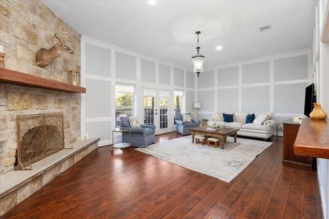 Photo of 31 Wellington Drive, Sugar Land, TX 77478 (MLS # 64267427)