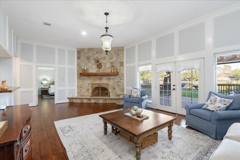 Photo of 31 Wellington Drive, Sugar Land, TX 77478 (MLS # 64267427)