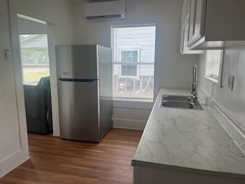 718 W 4th Street A