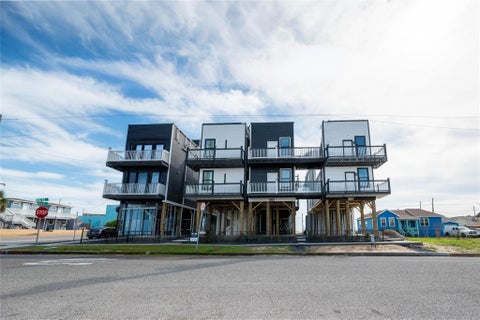 Photo of 807 Avenue K #G, Galveston, TX 77550 (MLS # 62328622)