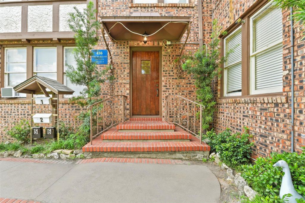 Photo of 436 Westmoreland Street #5, Houston, TX 77006 (MLS # 57830307)