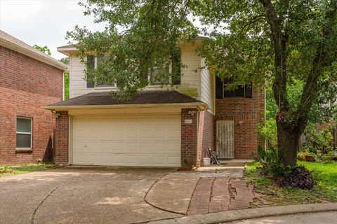 Photo of 8052 Golf Green Circle, Houston, TX 77036 (MLS # 14097999)