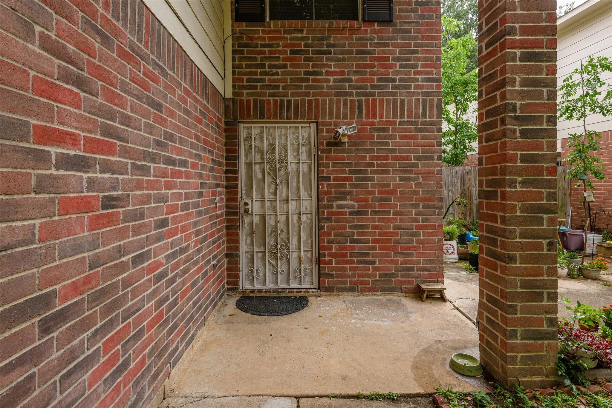 8052 Golf Green Circle