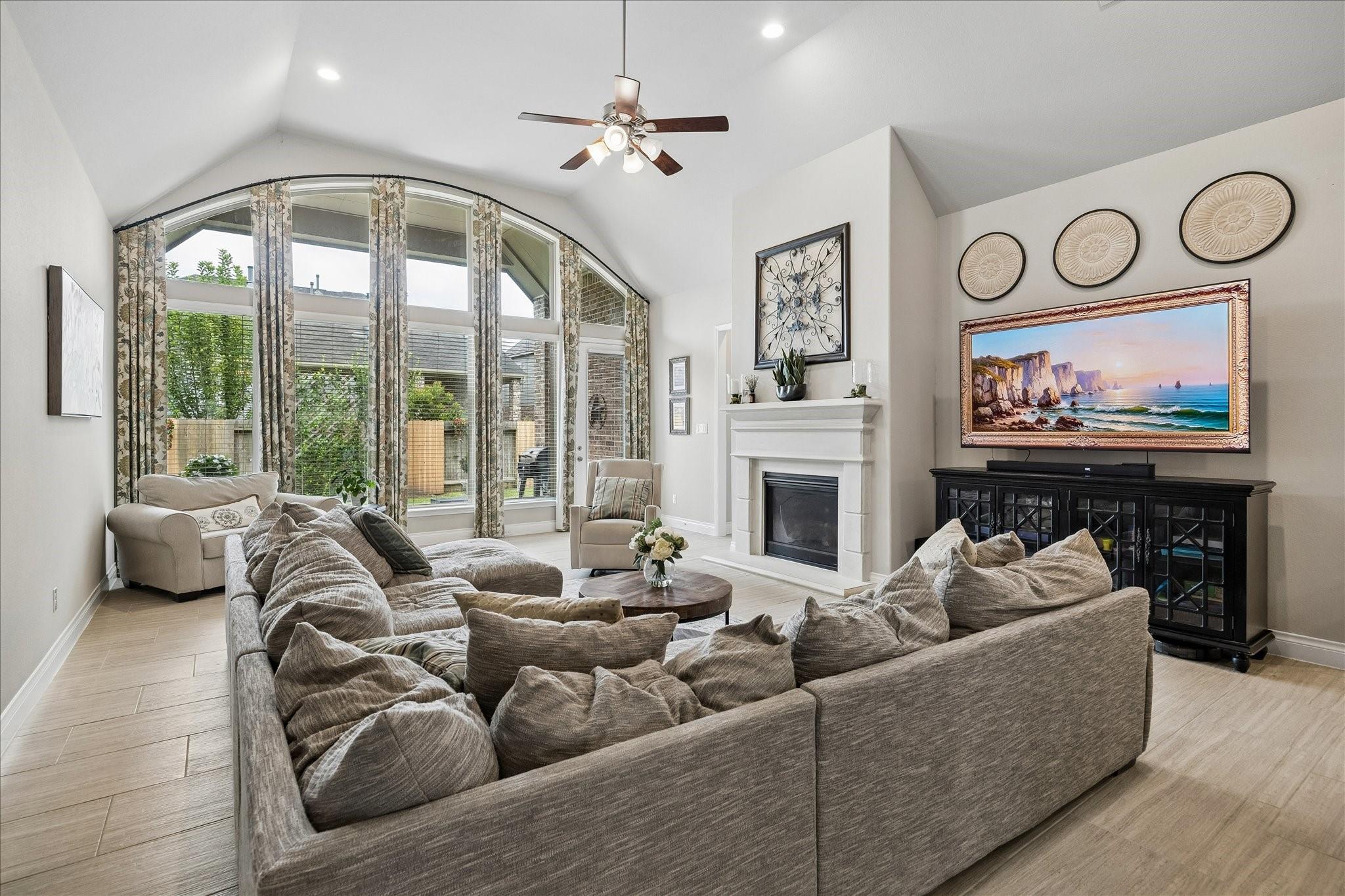 23435 Tavola Rosa Drive