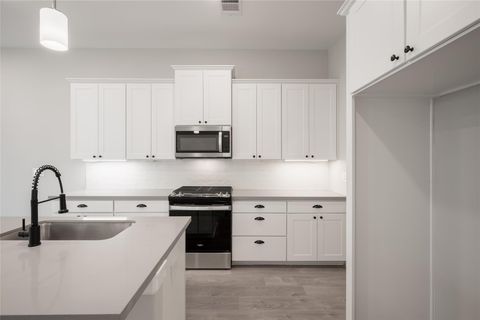 Tiny photo for 5204 Amber Sunrise Drive Dr, Houston, TX 77018 (MLS # 27933130)