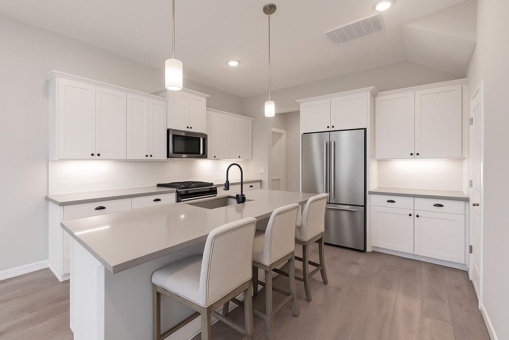 Photo of 5204 Amber Sunrise Drive Dr, Houston, TX 77018 (MLS # 27933130)