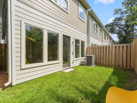 Tiny photo for 5204 Amber Sunrise Drive Dr, Houston, TX 77018 (MLS # 27933130)