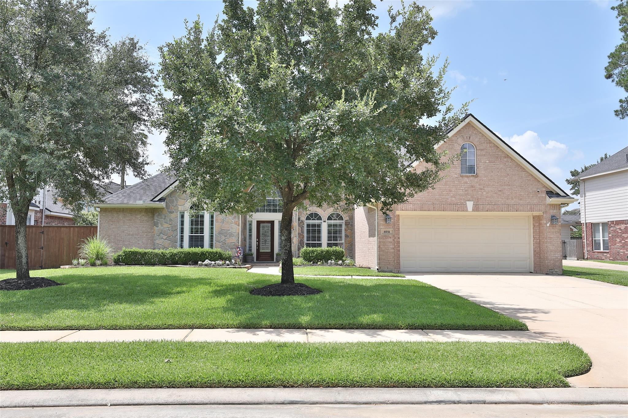 6931 Lotus Creek Court