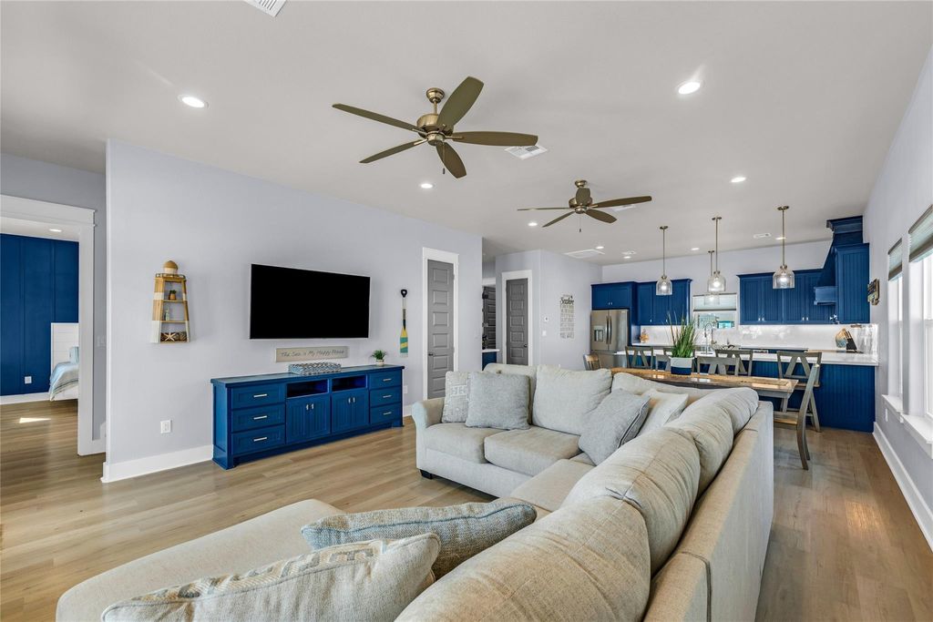 Photo of 1240 Gulf Road, Crystal Beach, TX 77650 (MLS # 87791916)