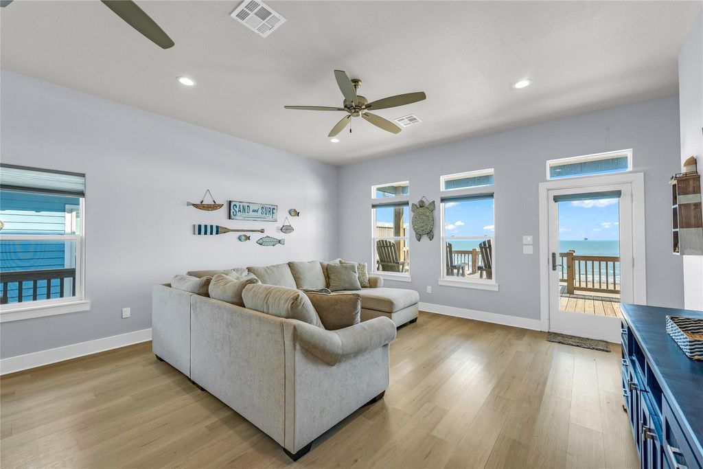 Photo of 1240 Gulf Road, Crystal Beach, TX 77650 (MLS # 87791916)