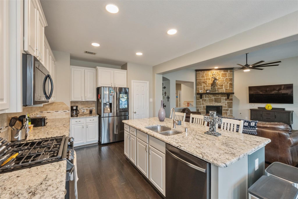 Photo of 8109 Threadtail Street, Conroe, TX 77385 (MLS # 49322075)