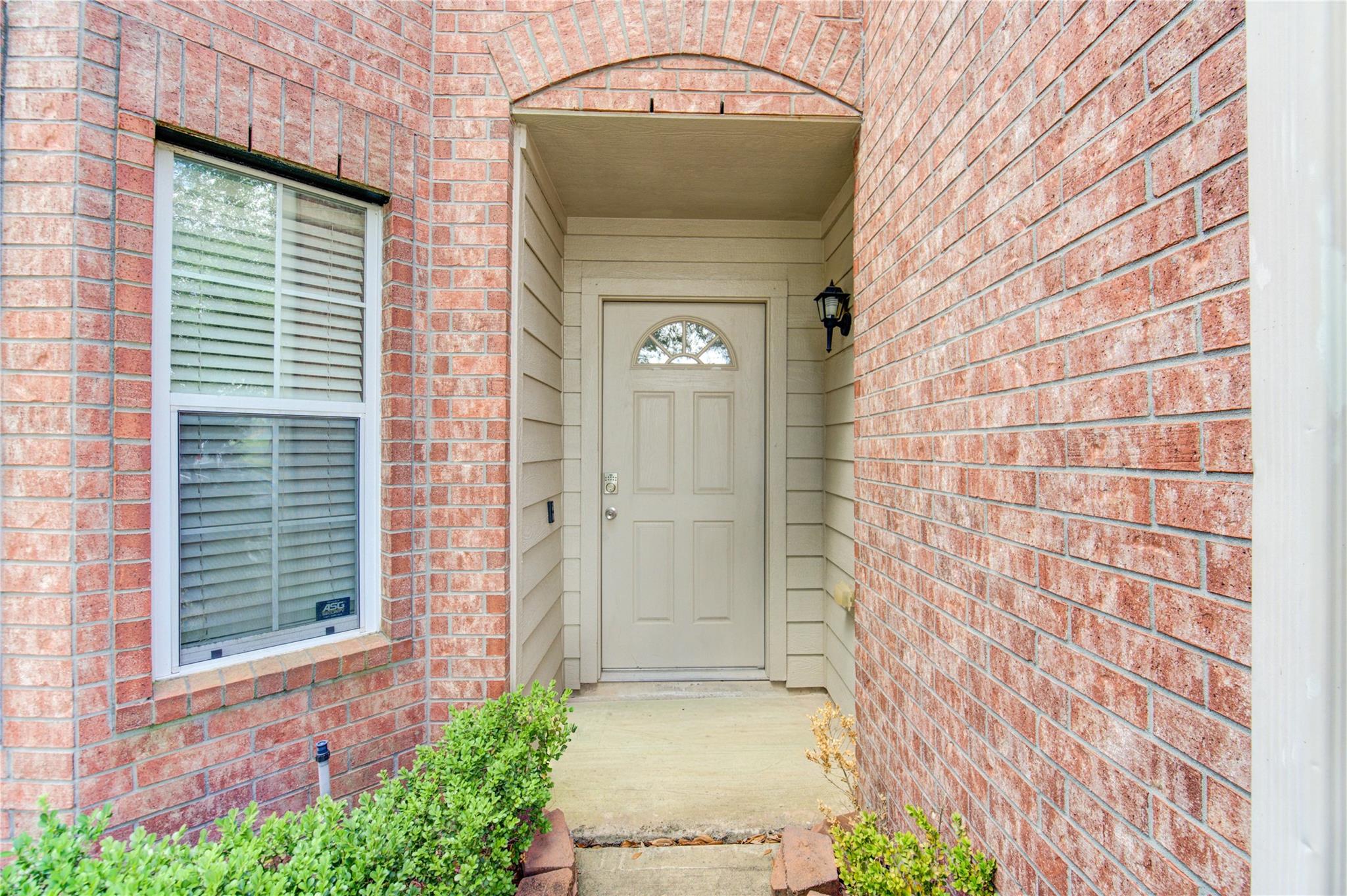 5711 Kenwood