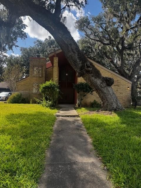 Photo of 2236 Riveroaks Drive, West Columbia, TX 77486 (MLS # 23731747)