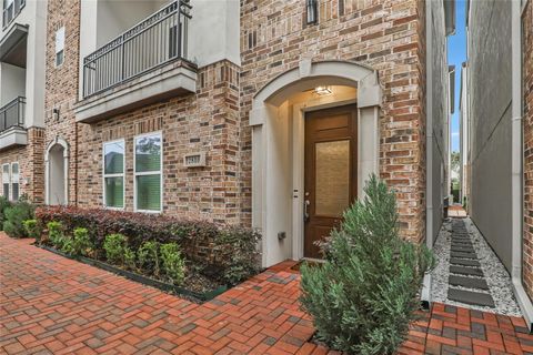 Photo of 2810 Princeton Street, Houston, TX 77009 (MLS # 47981930)