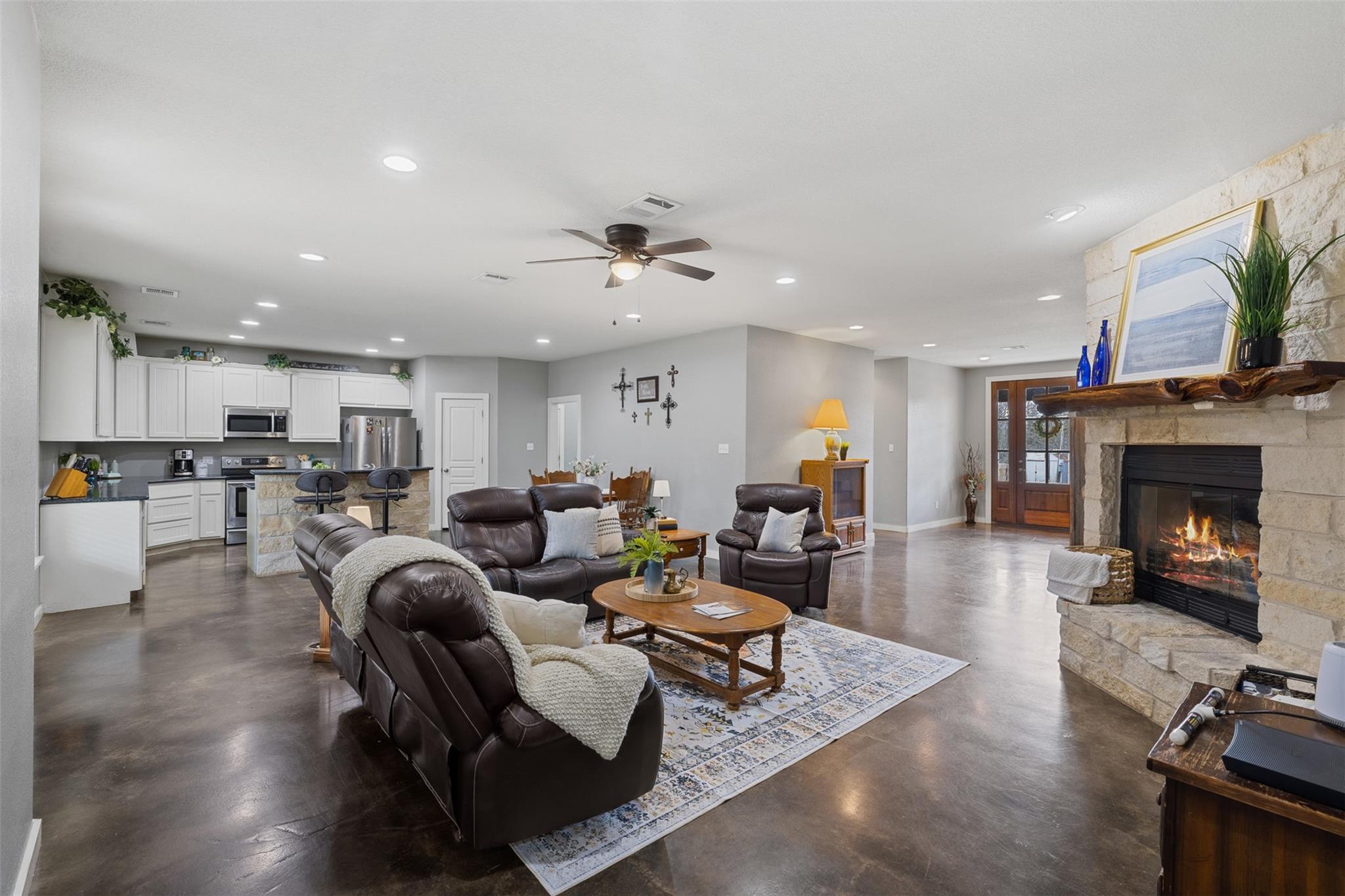 8952 Gibbons Creek Road