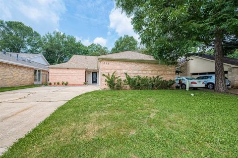 Photo of 1723 Rock Fence Drive, Richmond, TX 77406 (MLS # 73172385) Photo of 1723 Rock Fence Drive, Richmond, TX 77406 (MLS # 73172385)