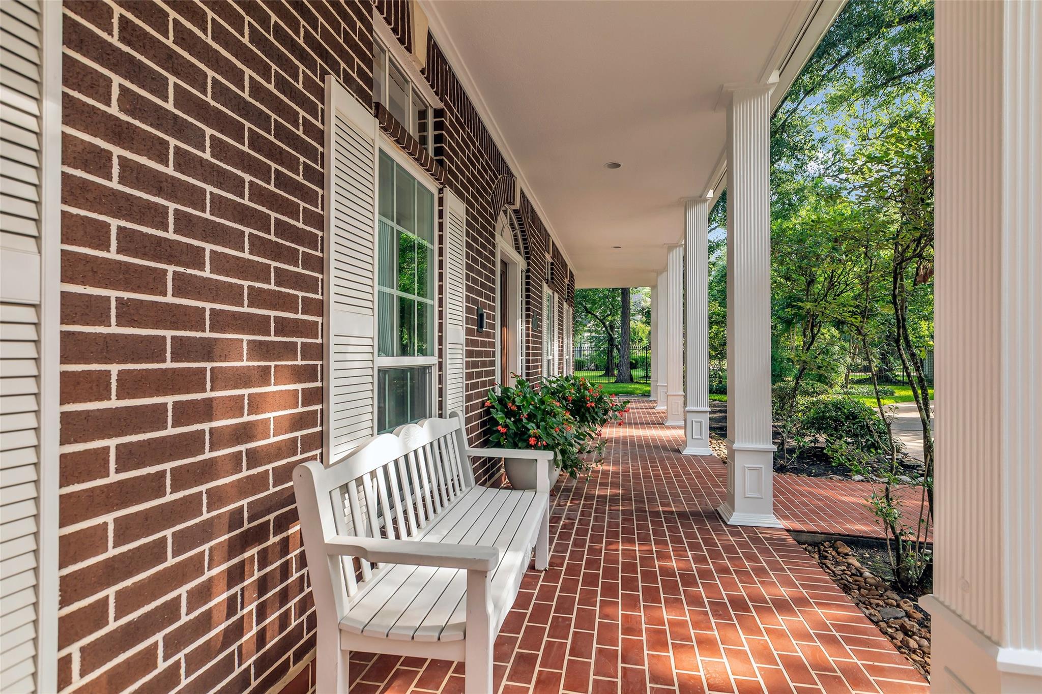 74 Grogans Point Road