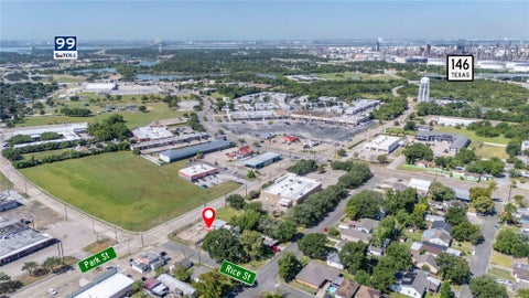 Photo of 700 Park Street, Baytown, TX 77520 (MLS # 60548104)