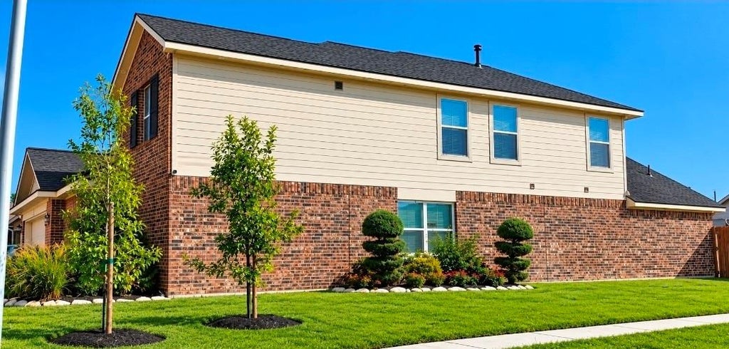 Photo of 1402 Rodeo Cattle Lane, Houston, TX 77049 (MLS # 19040823)