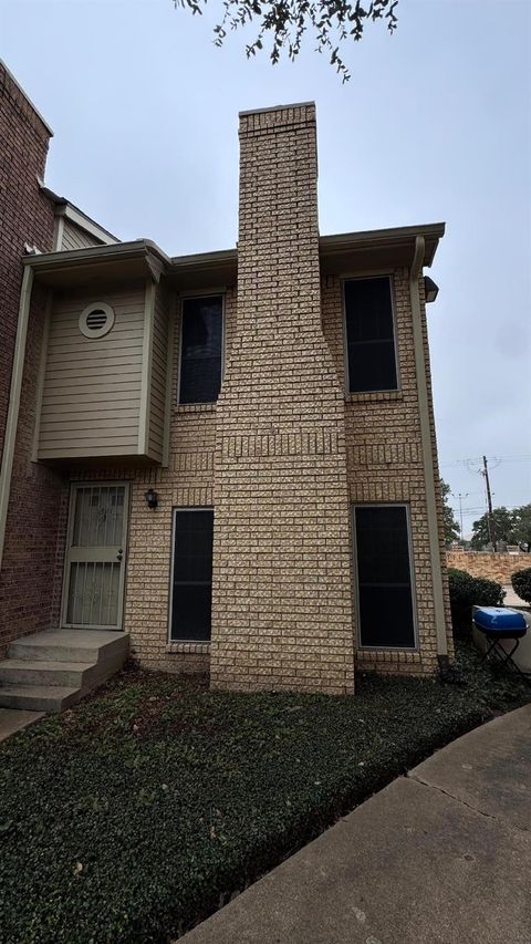 Photo of 3600 Jeanetta Street #1301, Houston, TX 77063 (MLS # 35769332)