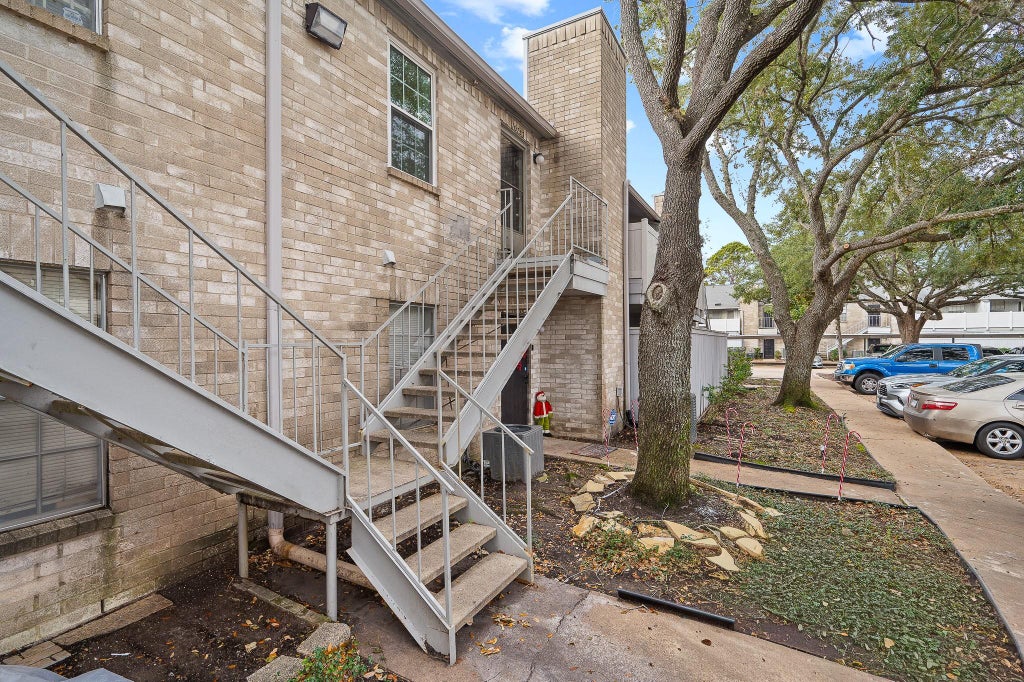 Photo of 10733 Braes Bend Drive #10733, Houston, TX 77071 (MLS # 50645302)