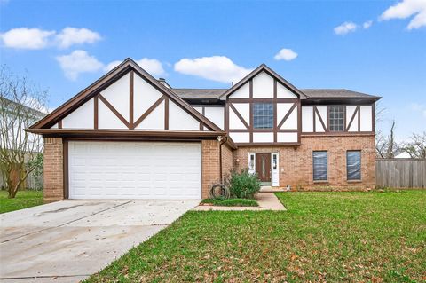Photo of 3102 Lakefield Way, Sugar Land, TX 77479 (MLS # 37732850)