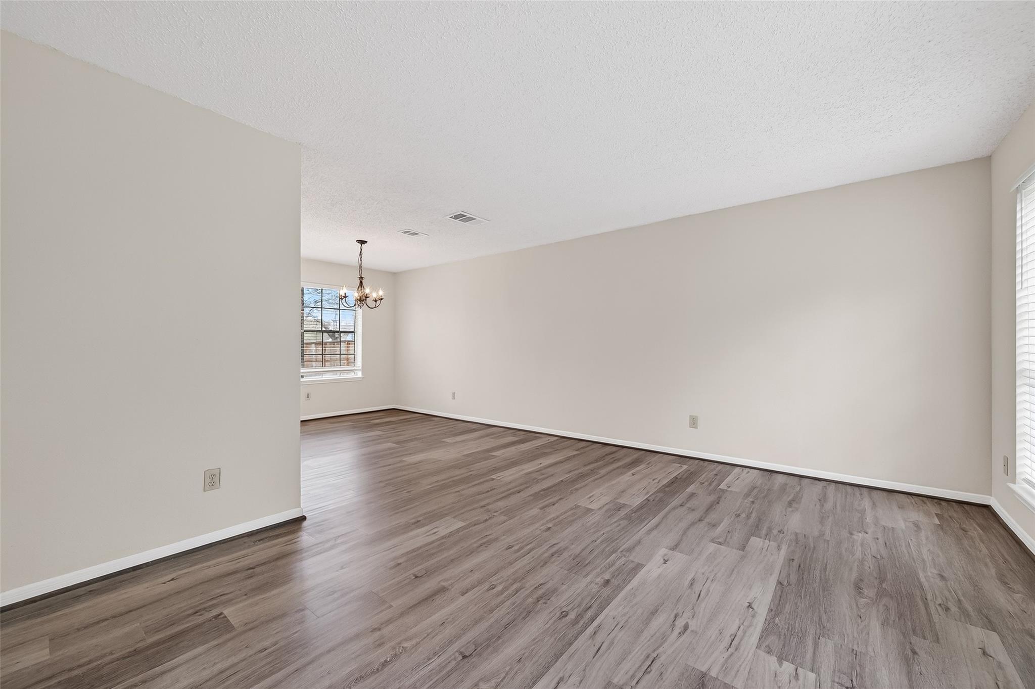 3102 Lakefield Way