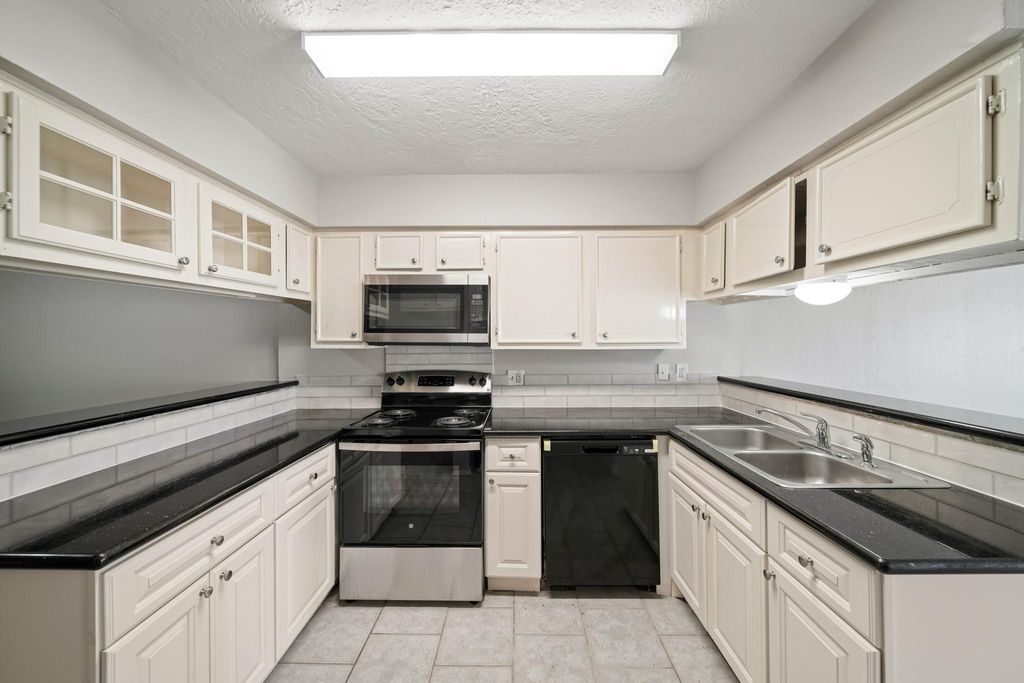 Photo of 13464 Castilian Drive #2, Houston, TX 77015 (MLS # 36336806)