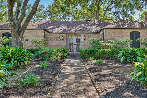 Photo of 13903 Chevy Chase Drive, Houston, TX 77077 (MLS # 75314388)