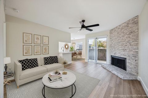 Photo of 18800 Egret Bay Boulevard #907, Houston, TX 77058 (MLS # 86086404)