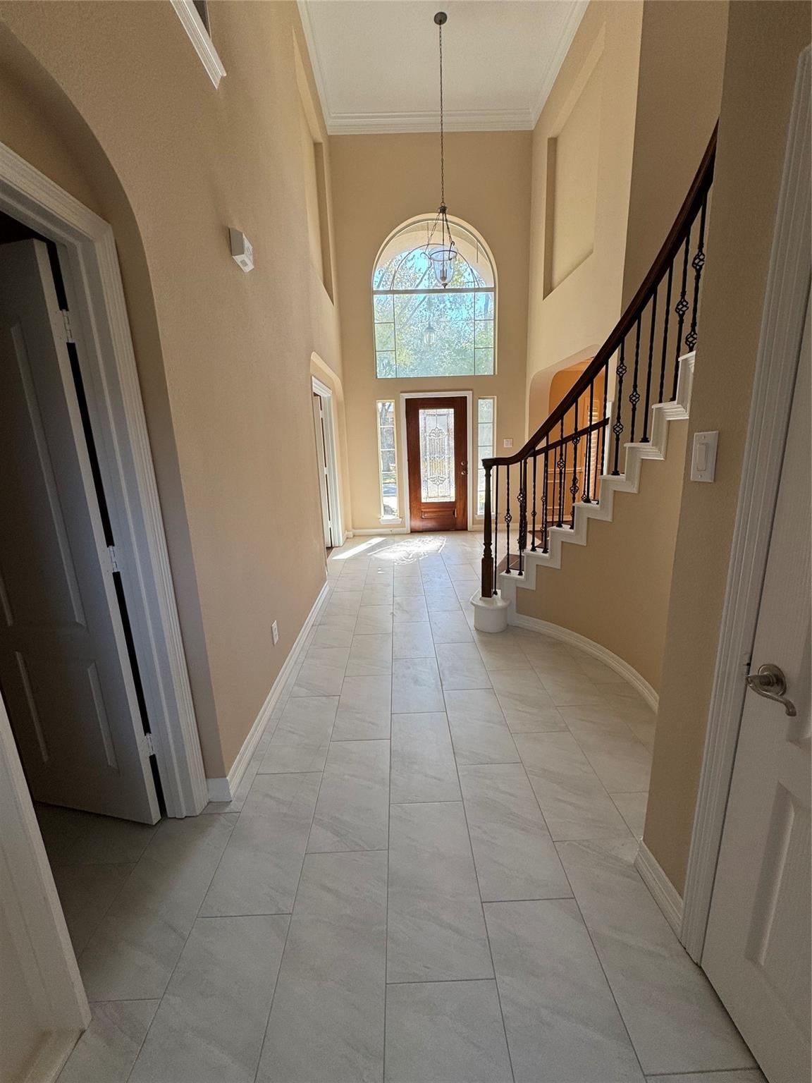 1412 Caine Hill Court