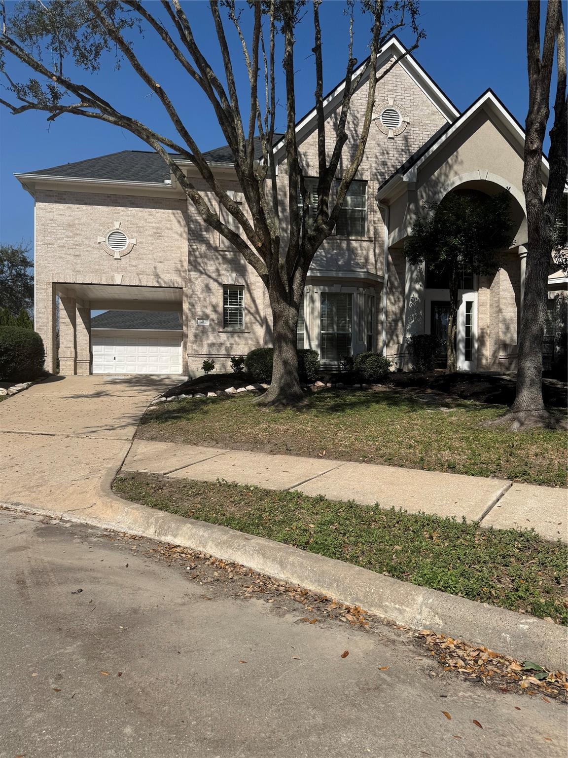 1412 Caine Hill Court