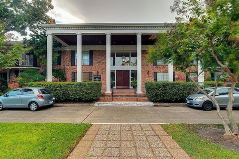 Photo of 2822 Briarhurst Drive #43, Houston, TX 77057 (MLS # 66031825) Photo of 2822 Briarhurst Drive #43, Houston, TX 77057 (MLS # 66031825)