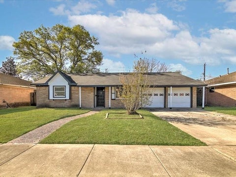 Photo of 6223 Tiffany Drive, Houston, TX 77085 (MLS # 29515782)