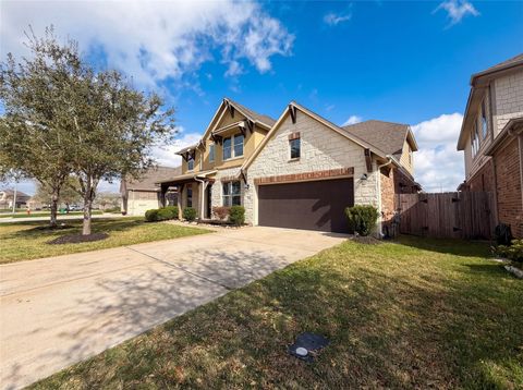 Homes For Sale - 7115 Water Glen Lane<br/> Manvel, TX 77578