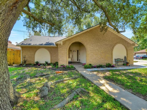 Homes For Rent - 21902 Meadowhill Drive<br/> Spring, TX 77388