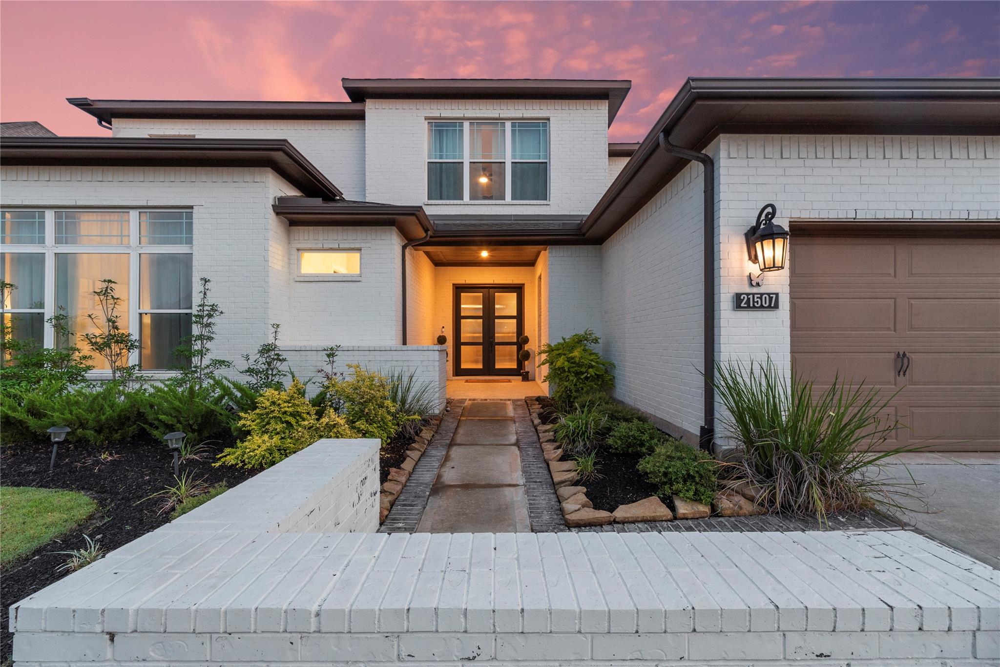 21507 Snake Herb Lane