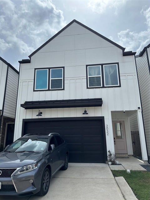 Photo of 2032 W Tidwell Road, Houston, TX 77091 (MLS # 97549676)