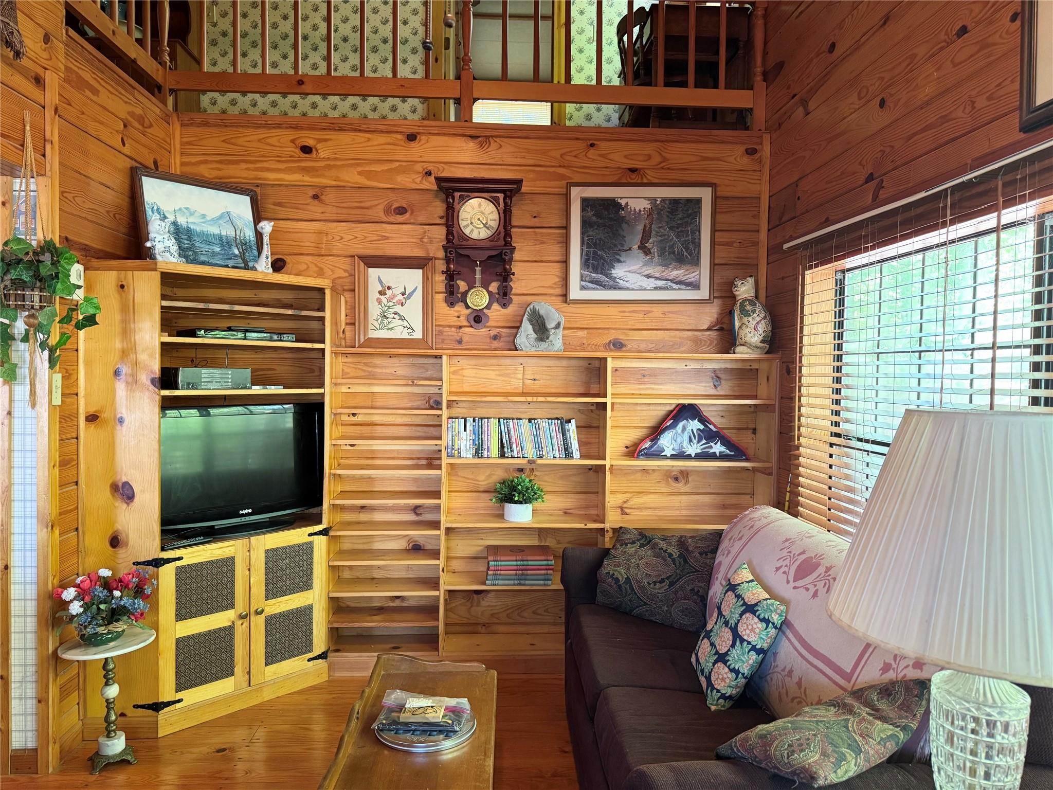 190 Woodpecker Drive