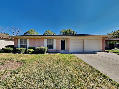 Photo of 5323 Bulen Avenue, Friendswood, TX 77546 (MLS # 39342846) Photo of 5323 Bulen Avenue, Friendswood, TX 77546 (MLS # 39342846)