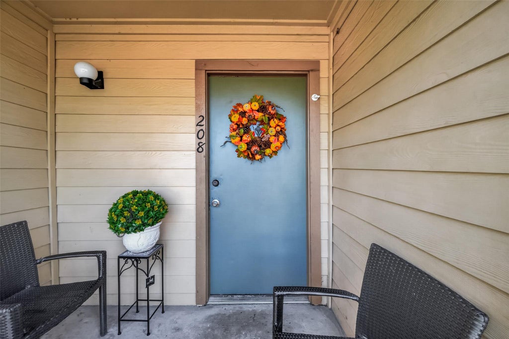 Photo of 16111 Aspenglenn Drive #208, Houston, TX 77084 (MLS # 47037044)