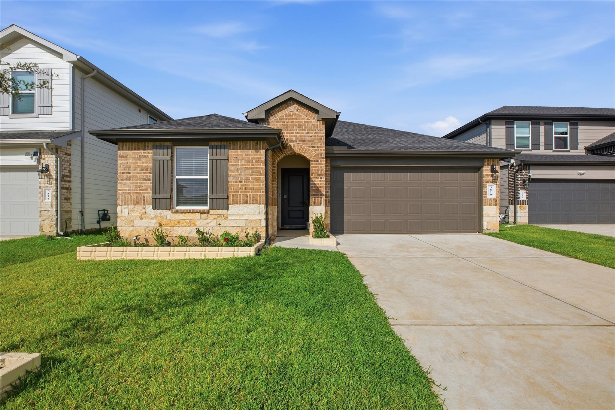 3810 Matias River Ct