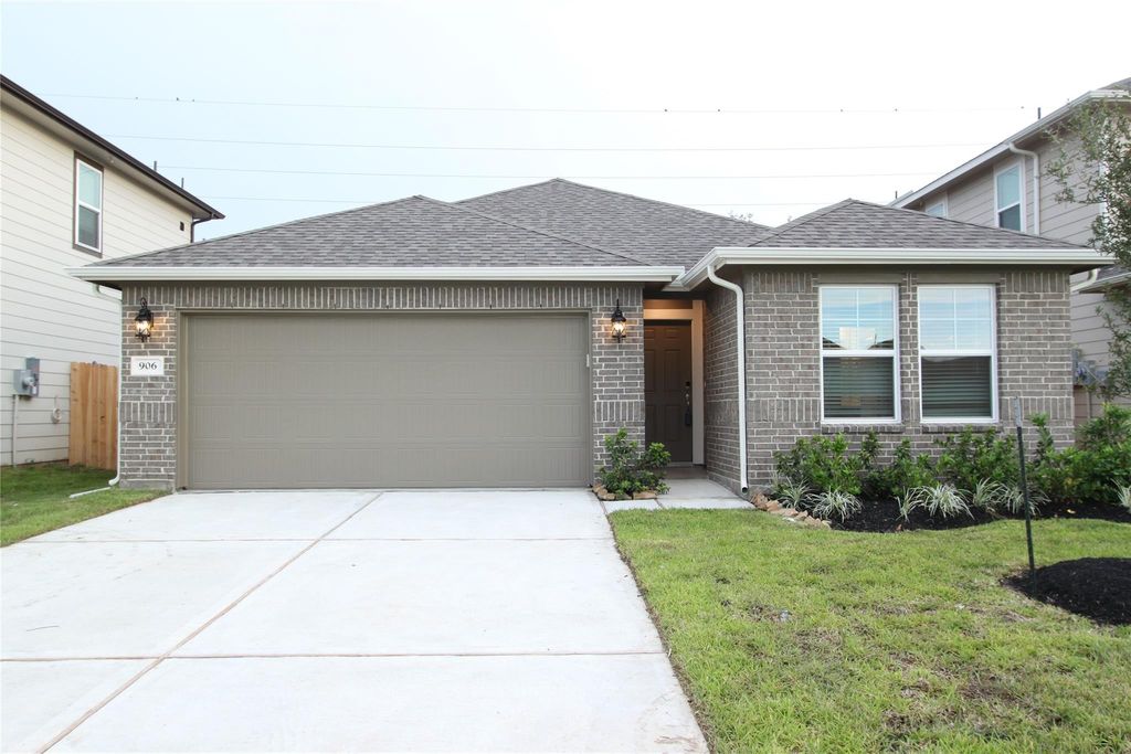 Photo of 906 Pismo Lane, Rosharon, TX 77583 (MLS # 59702812)