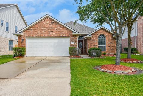 Photo of 3217 Mossy Bend Lane, Pearland, TX 77581 (MLS # 61449272) Photo of 3217 Mossy Bend Lane, Pearland, TX 77581 (MLS # 61449272)