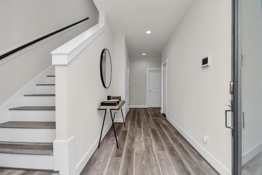 Photo of 2504 W Tidwell Road #E, Houston, TX 77091 (MLS # 22858769)