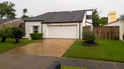 Photo of 12322 Kitty Brook Drive, Houston, TX 77071 (MLS # 32087289)