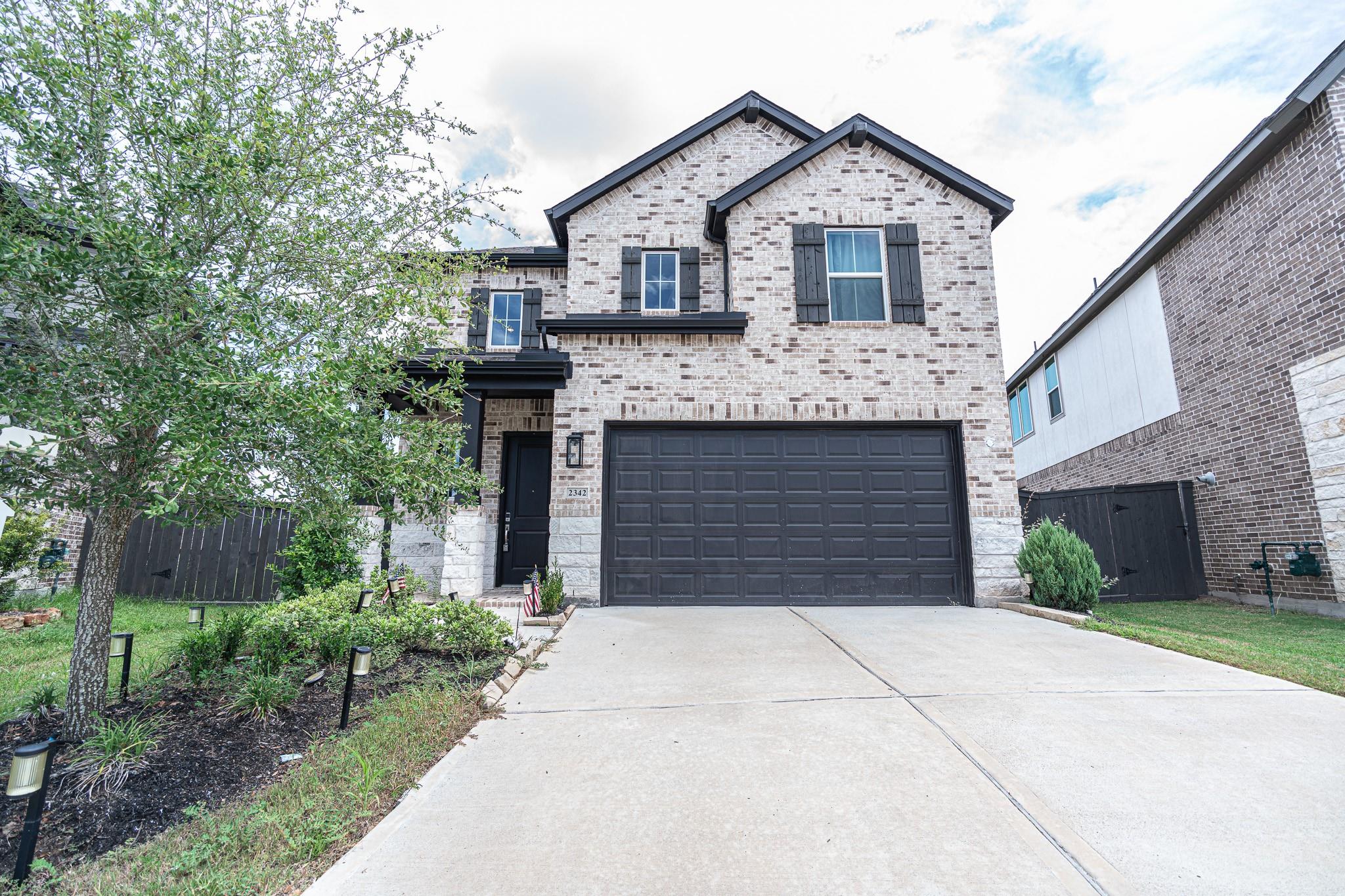 2342 Fresh Flower Way